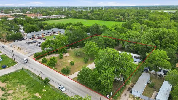 324 Linda DR, San Marcos, TX 78666