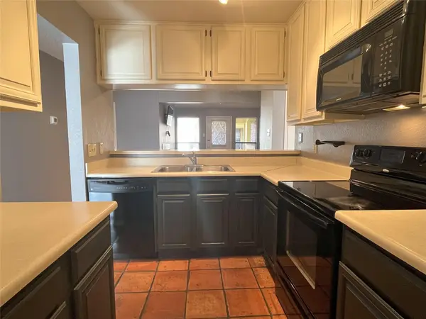 806 W 24th ST #303, Austin, TX 78705
