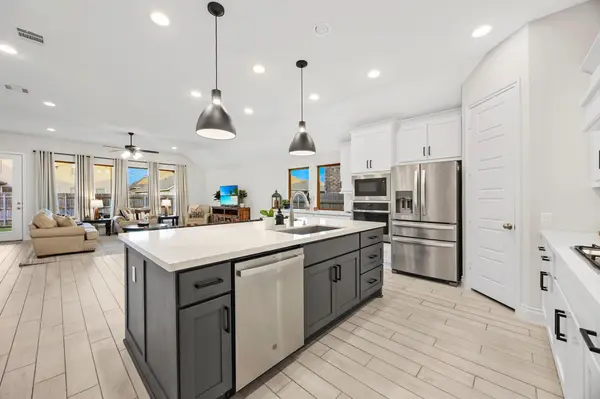 512 Monrovia CT, Liberty Hill, TX 78642