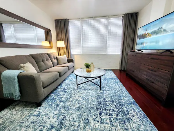 1800 Lavaca ST #102, Austin, TX 78701