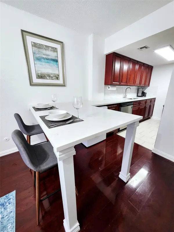 1800 Lavaca ST #102, Austin, TX 78701