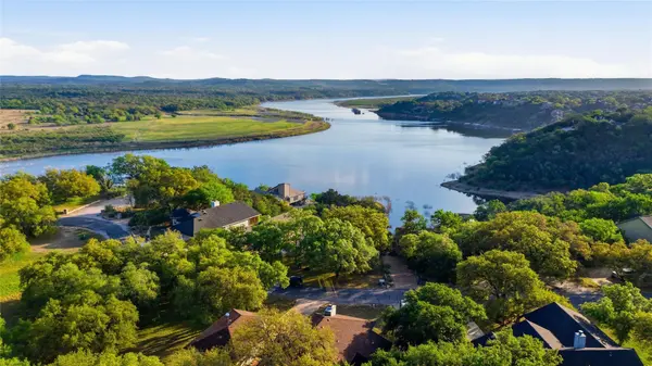 406 Coventry RD, Spicewood, TX 78669