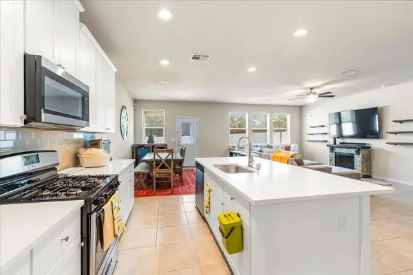 11600 River Plantation DR, Austin, TX 78747