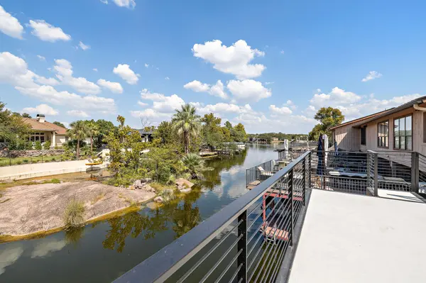 701 Hi Dr N #A, Horseshoe Bay, TX 78657