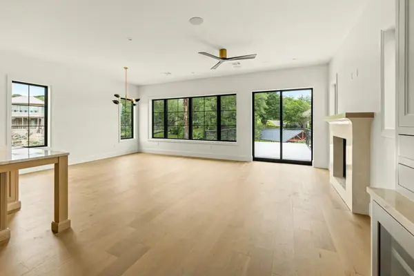 701 Hi Dr N #A, Horseshoe Bay, TX 78657
