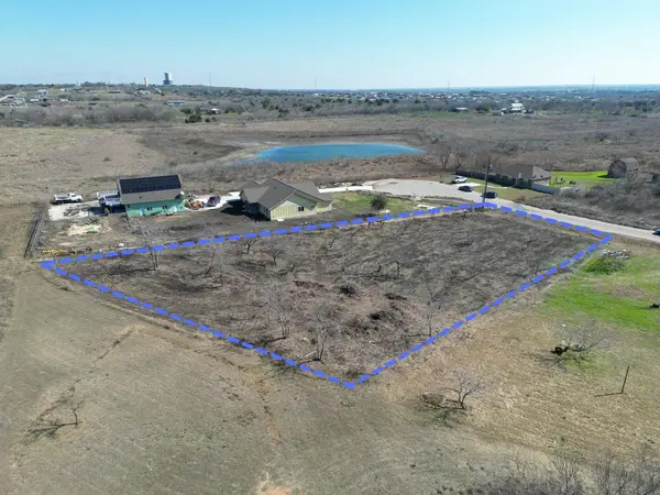 433 E Ridge LN, Kyle, TX 78640