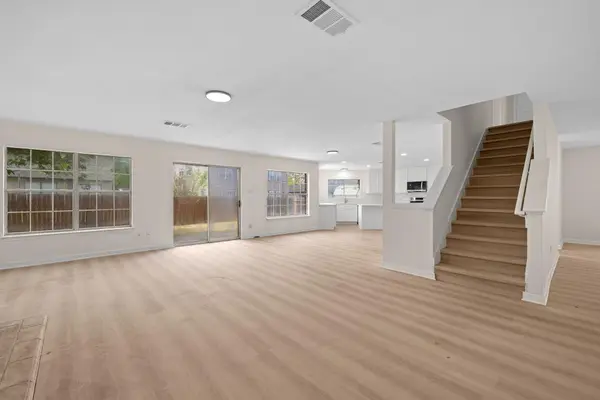 1181 Forest Bluff TRL, Round Rock, TX 78665