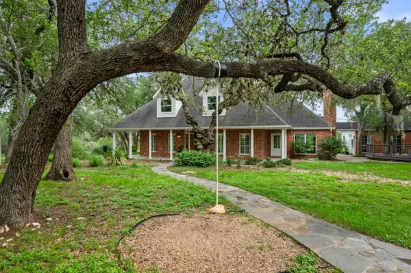 622 Thousand Oaks LOOP, San Marcos, TX 78666