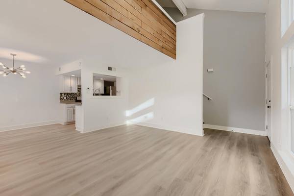2124 Burton DR #174, Austin, TX 78741