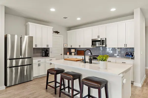 234 Appleberry LN, Elgin, TX 78621