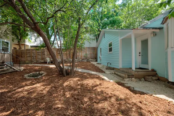 2409 E 9th ST #B, Austin, TX 78702