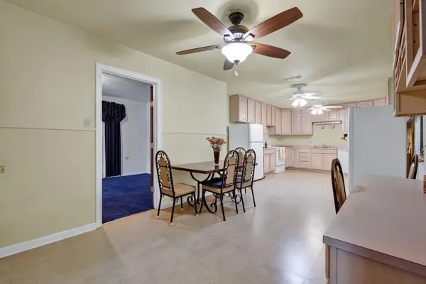 800 N Bishop ST, San Marcos, TX 78666