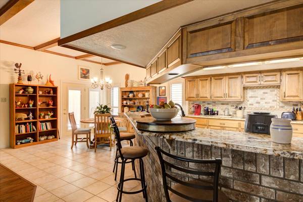 115 Firestone PL, Meadowlakes, TX 78654
