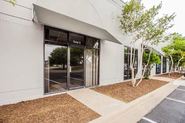 150 Settlement DR #B2, Bastrop, TX 78602