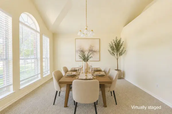 111 Arrowhead LN, Georgetown, TX 78628