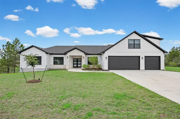 111 Tall Forest DR, Bastrop, TX 78602