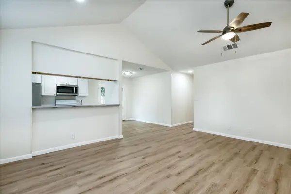 107 Nicole CV #B, Round Rock, TX 78664
