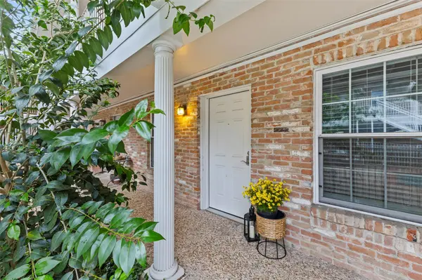 1240 Barton Hills DR #108, Austin, TX 78704
