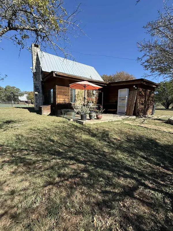 206 Topspin DR, Spicewood, TX 78669