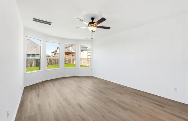 605 Ridge Point DR, Georgetown, TX 78628