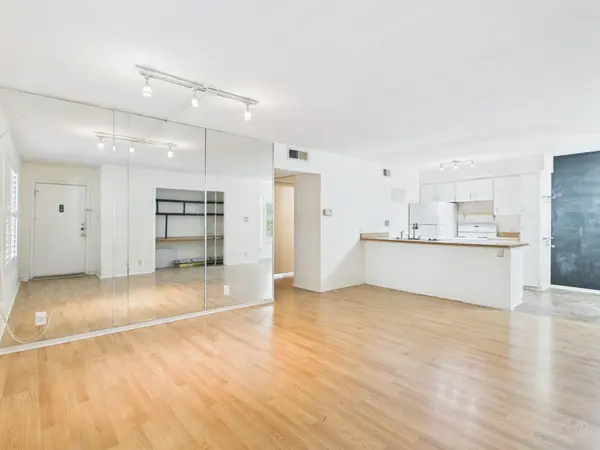 910 Duncan LN #26, Austin, TX 78705