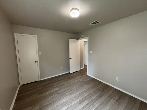2101 Whistling WAY, Taylor, TX 76574