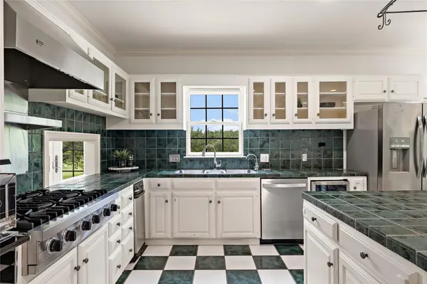 901 LAUDER DR, Spicewood, TX 78669