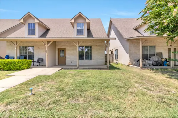 200 SANDSTONE DR #A, Jarrell, TX 76537