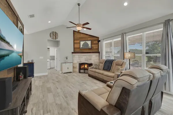 1720 Rocky Ridge LOOP, Canyon Lake, TX 78133