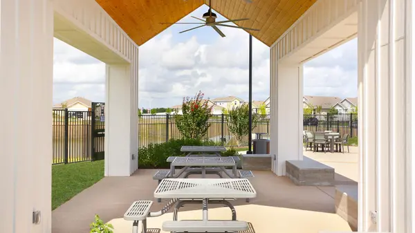 180 Lennox DR, Kyle, TX 78640