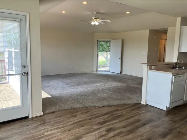 3201 MacArthur Ave #A, Lago Vista, TX 78645
