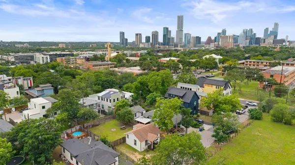 1909 College ROW, Austin, TX 78702