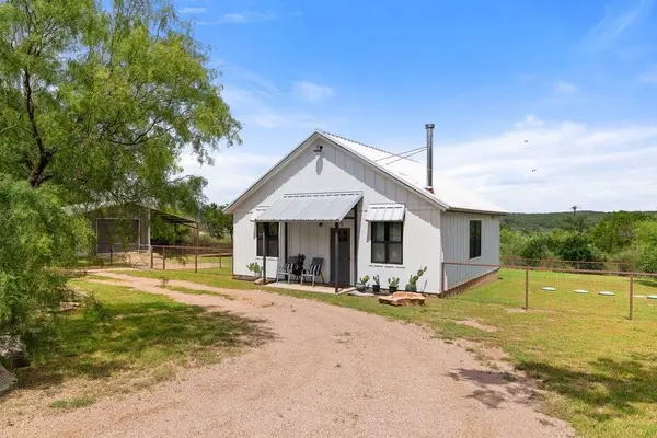 505 Broken Arrow DR, Spicewood, TX 78669