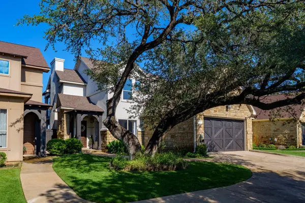 2802 Lohmans Ford RD #B, Lago Vista, TX 78645
