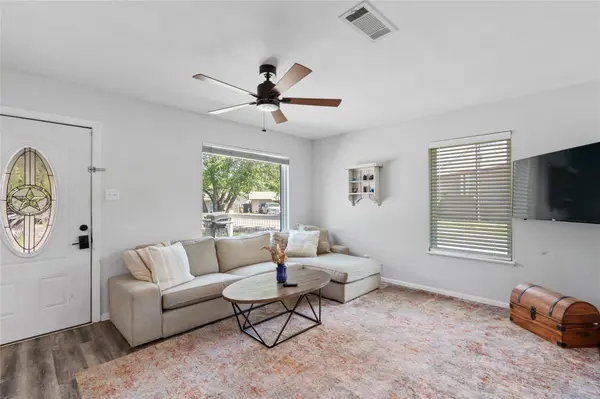 8400 Sequoia DR, Austin, TX 78758