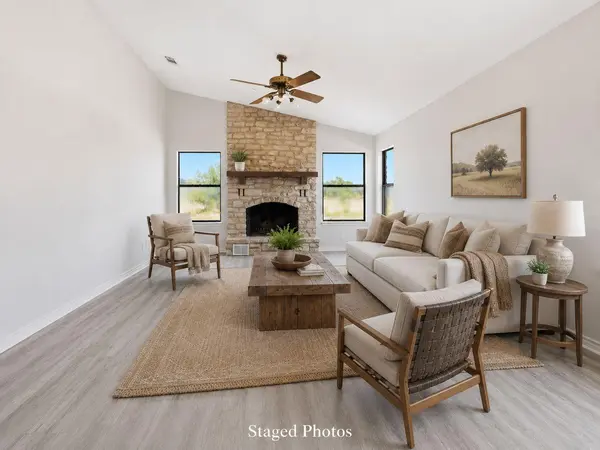 1454 Red Town RD, Elgin, TX 78621