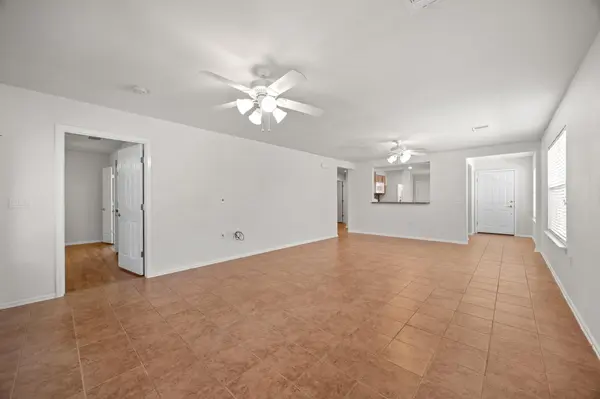 522 Salt Creek LN, Georgetown, TX 78633