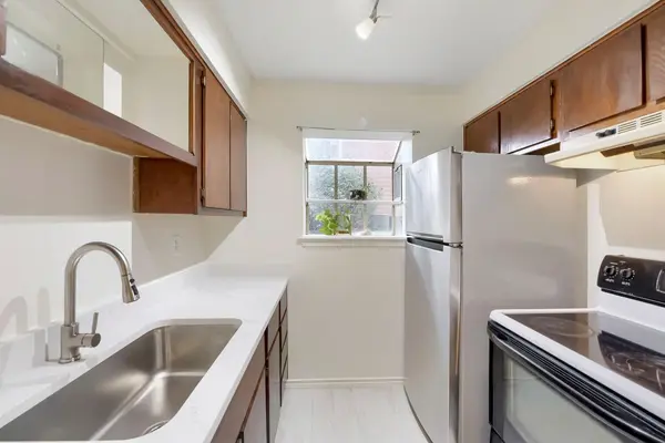 6903 Deatonhill DR #20, Austin, TX 78745