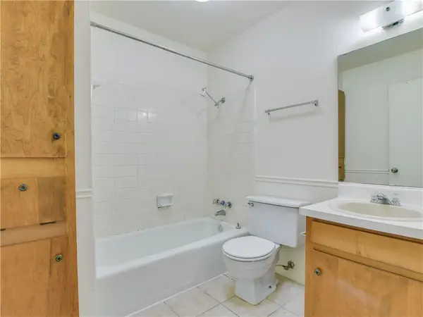 2804 Westhill DR #104, Austin, TX 78704