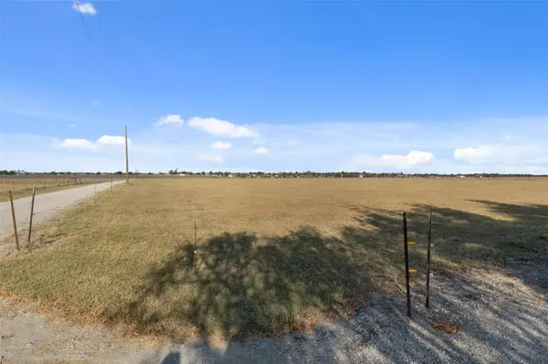19919 Fm 973 RD N, Coupland, TX 78615
