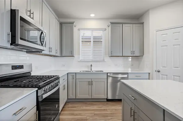 563 Tree Nut LOOP, Buda, TX 78610