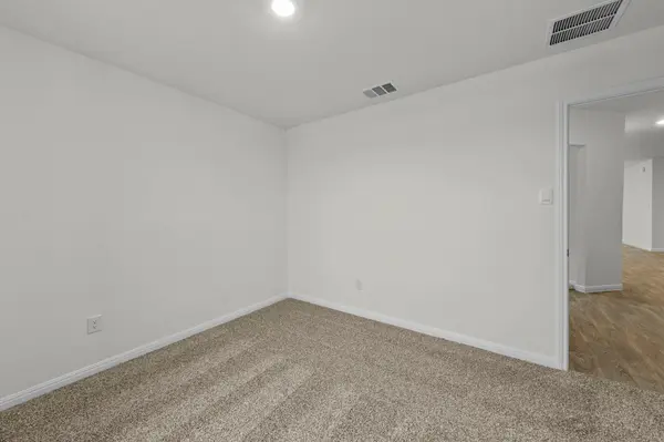 244 Flora Vista ST, San Marcos, TX 78666