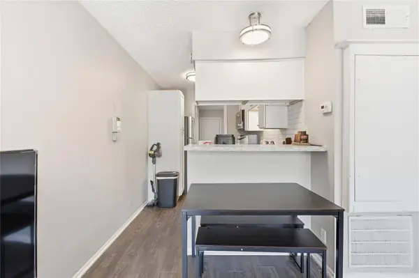 2801 Hemphill PARK #A303, Austin, TX 78705