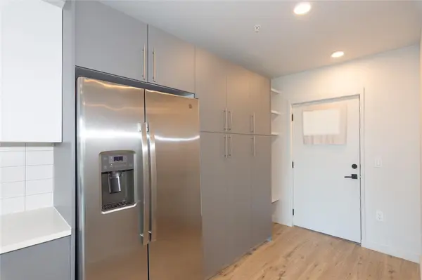 4004 Banister LN #208, Austin, TX 78704