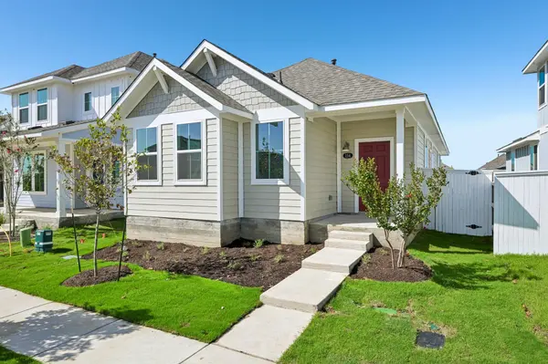 154 Daylily DR, Elgin, TX 78621