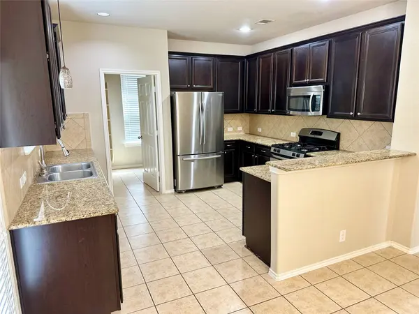 8633 White Ibis DR, Austin, TX 78729