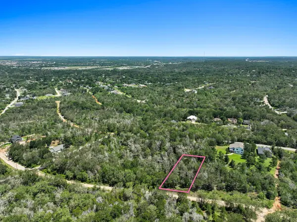 242 Bali Hai LN, Bastrop, TX 78602