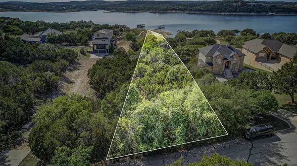 400 Lakefront DR, Lago Vista, TX 78645