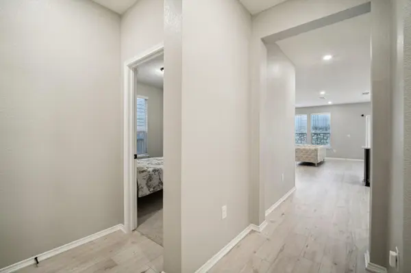 7102 Summer Tanager DR #16, Austin, TX 78744