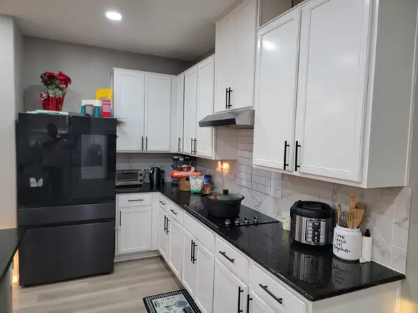 429 Unforgiven LN, Jarrell, TX 76537